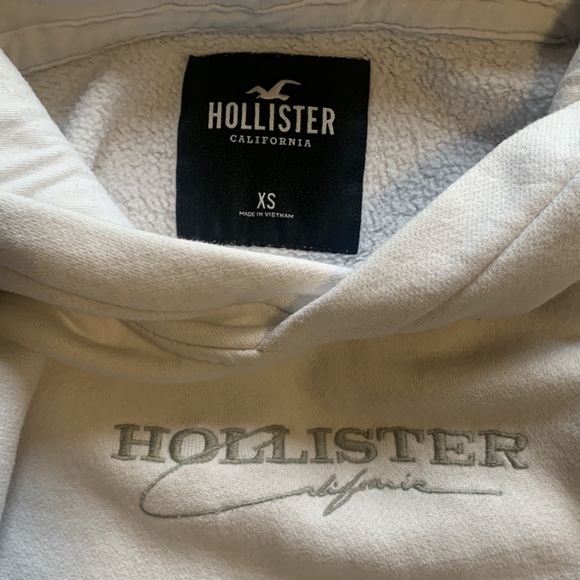 2 used condition hoodies, Hollister size XS - Picture 2 of 4